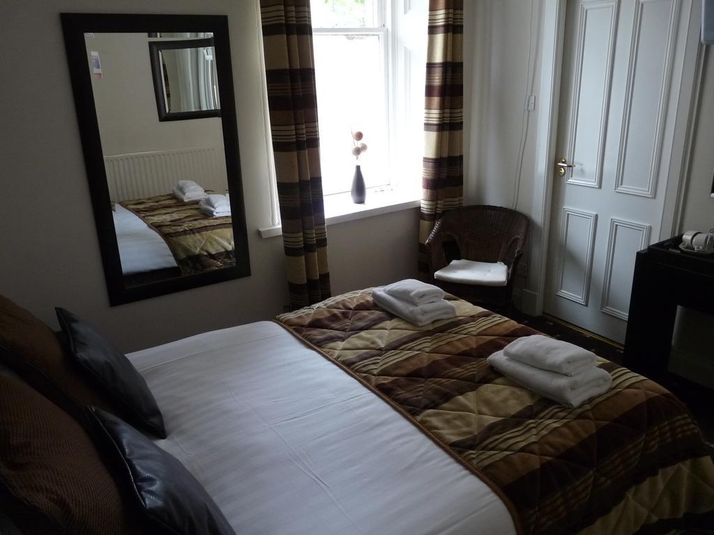 The Spinnaker Hotel Gourock Oda fotoğraf